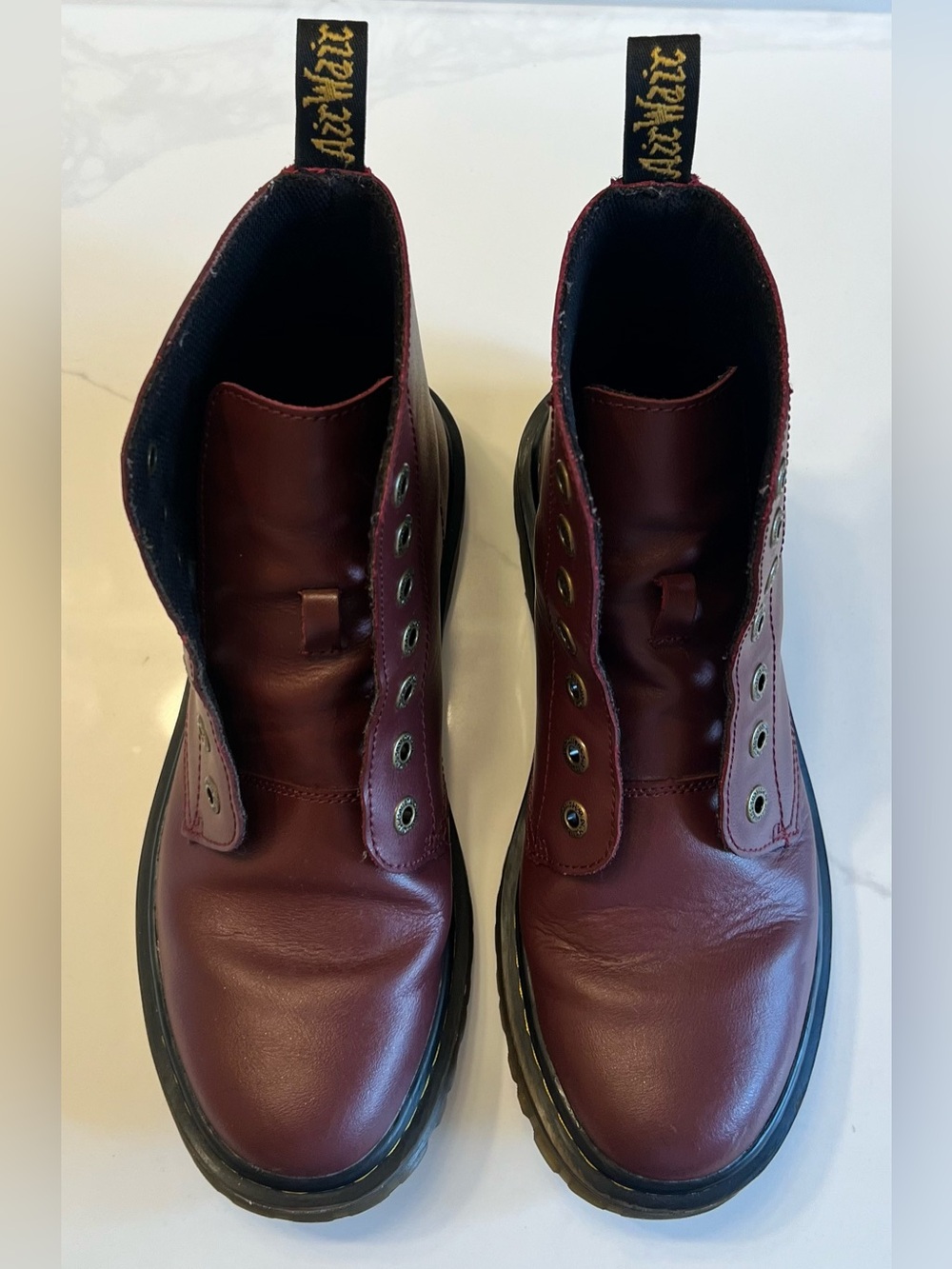 Dr. Martens Luana Maroon W 9 M 8 Laceless